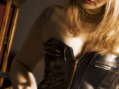 Mistress Elektra – Dominación en toda España y sesiones online